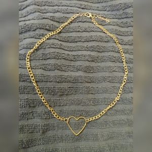 *FREE W/ BUNDLE* Cute Dainty Gold Heart Choker